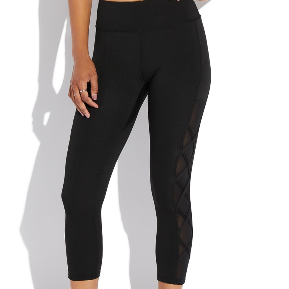 ShoeDazzle Mesh Lattice Active Leggings